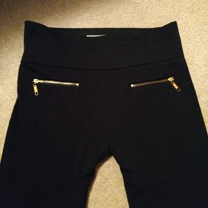 One 5 One Cute Black leggings with zippers